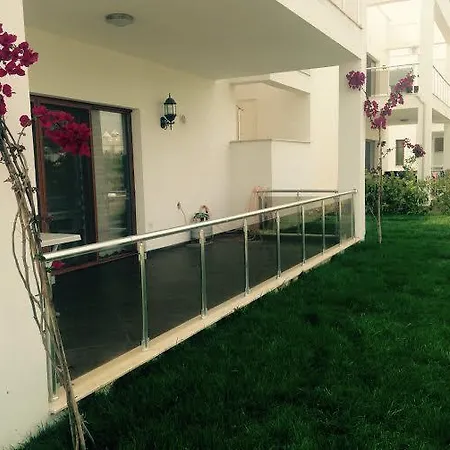 ヴィラ Marina Aynaz Tatil Villalari